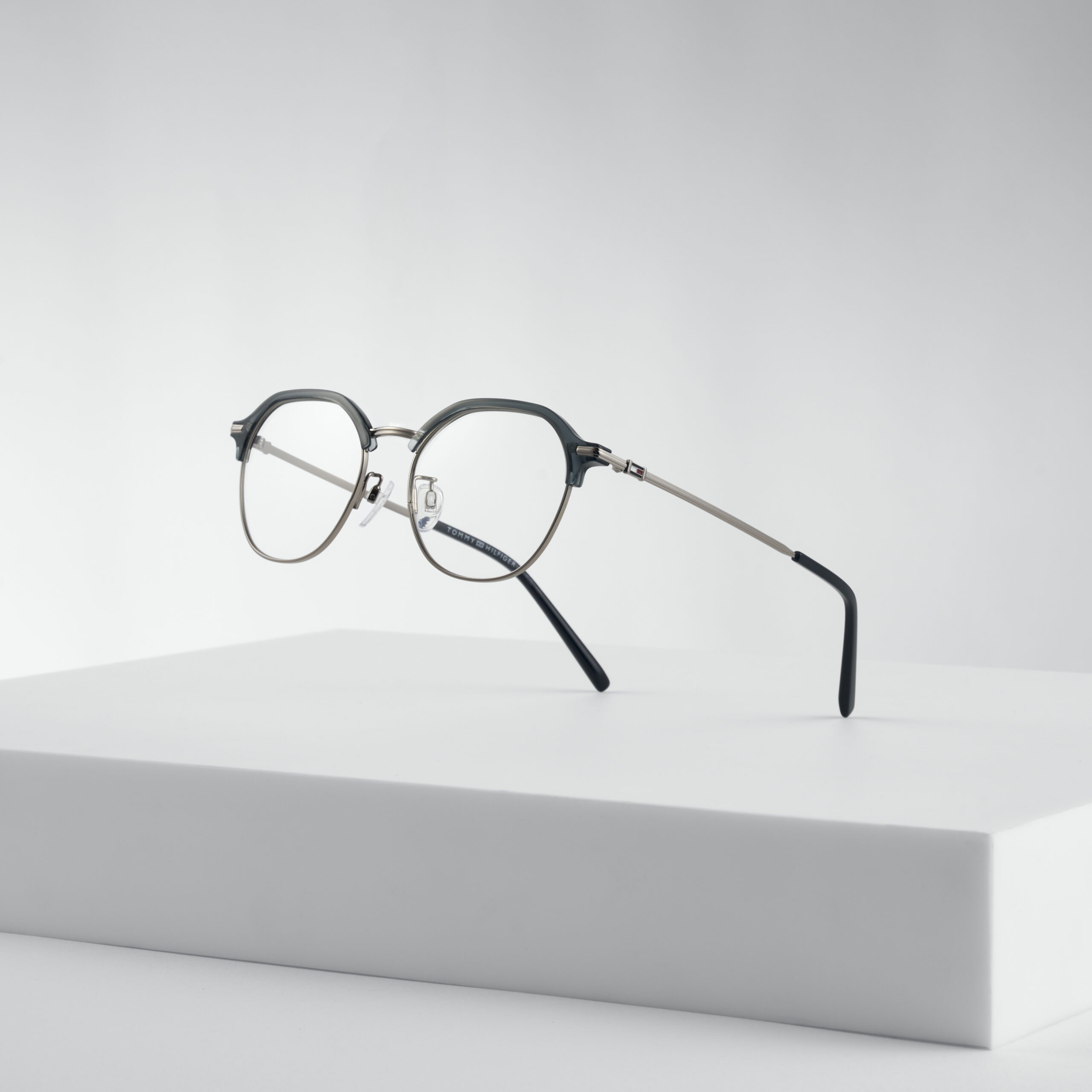 Nouveautéstommyhilfilger1